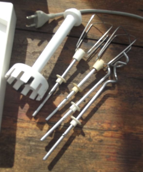 DDR RÜHRGERÄT RG 25 Handrühr und Mixgerät Mixer + Stäbe + Halterung eBay